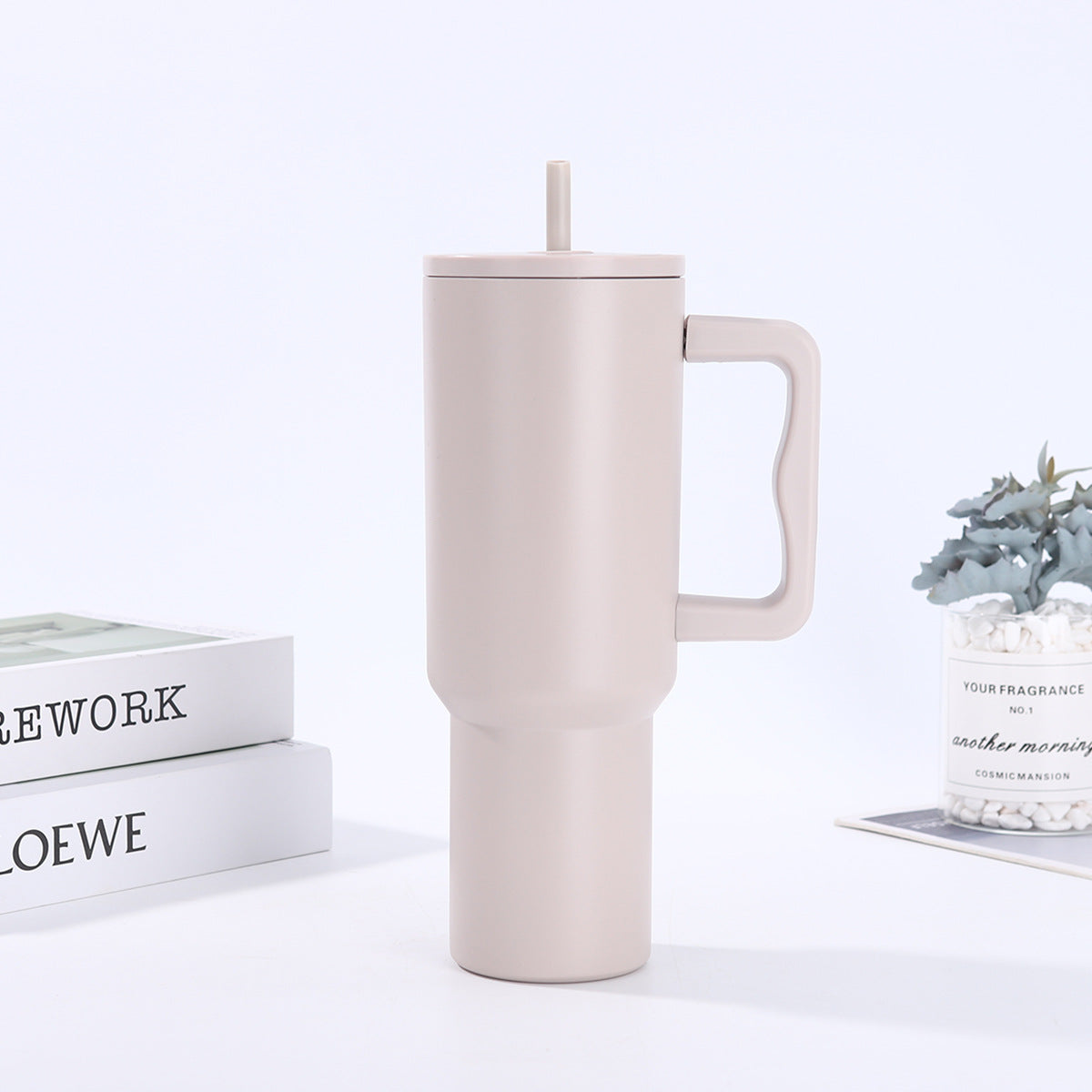 Handle-Equipped Insulated Stainless Steel Tumbler